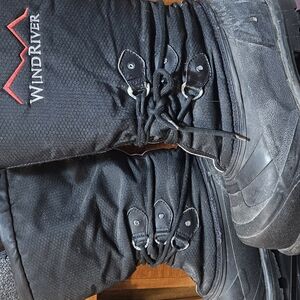 WindRiver Black Winter Boots